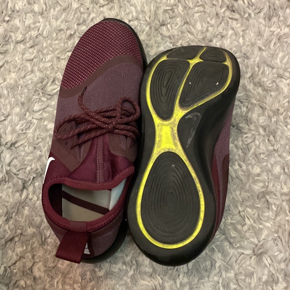 Nike running shoes - Picture 2 of 3